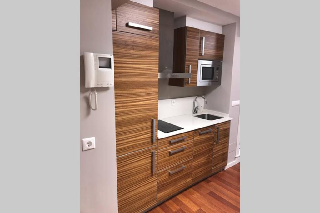 Apartament Loft Con Entrada Autonoma/Terraza/Wifi En Centro A Coruña Zewnętrze zdjęcie